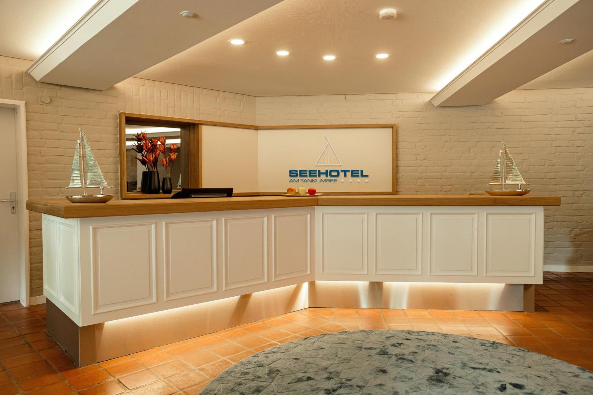 Seehotel am Tankumsee Isenbüttel Exterior foto